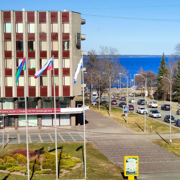 Квартира Центр с видом на озеро и парковкой во дворе — аренда посуточно в Петрозаводск