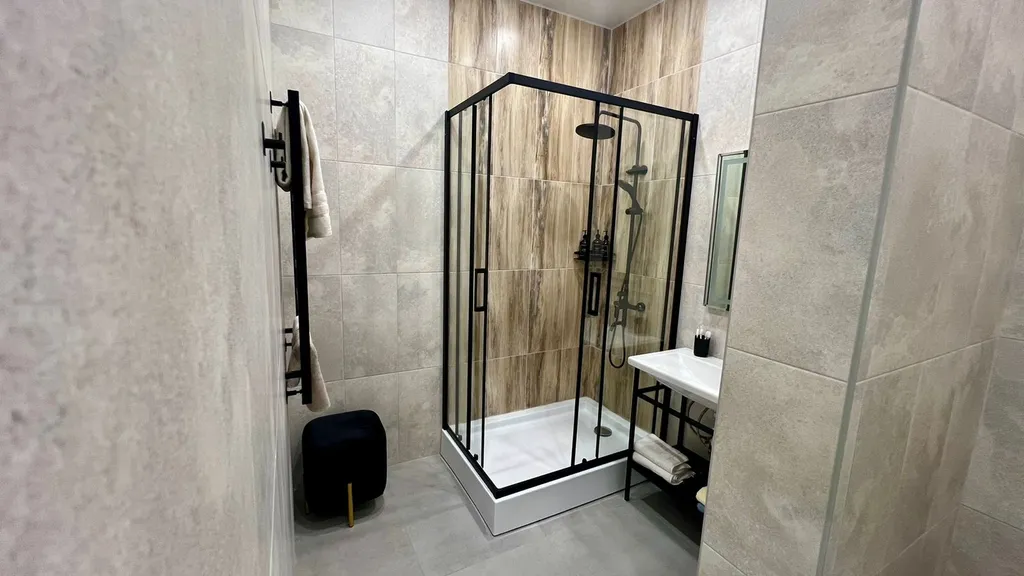 Уникальные апартаменты в центре города с панорамными окнами