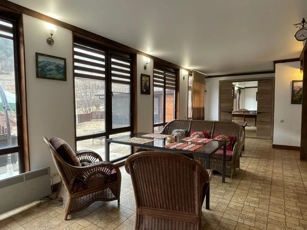 Шале с видом на горы в природном парке