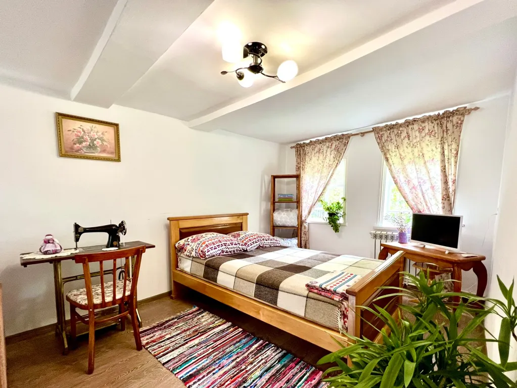 Деревенский домик с собственной беседкой и прекрасным видом на горы