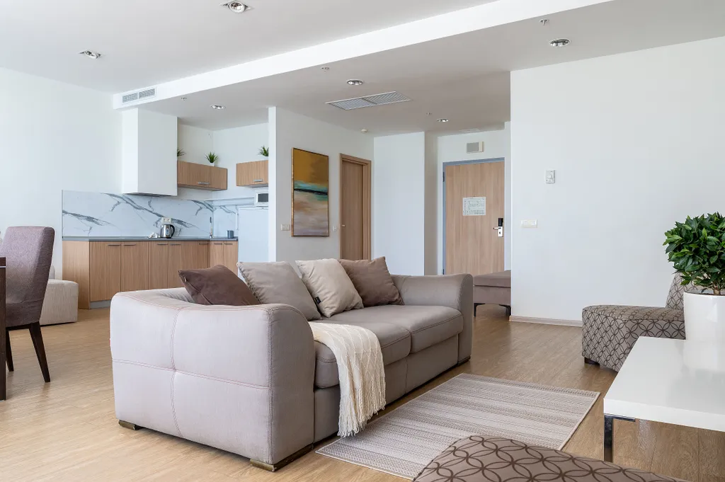 Трехкомнатные апартаменты с двумя спальнями