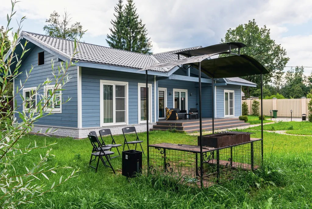 Уютный новый коттедж у озера