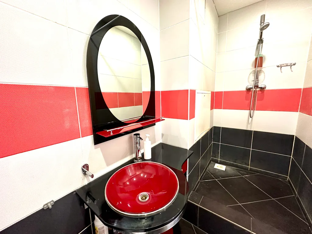 Пентхаус с дизайнерским исполнением в центре города