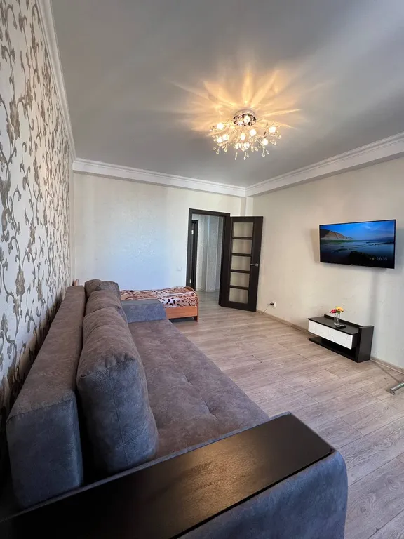 Квартира с красивым видом из окна и новым ремонтом — аренда посуточно в Оренбург