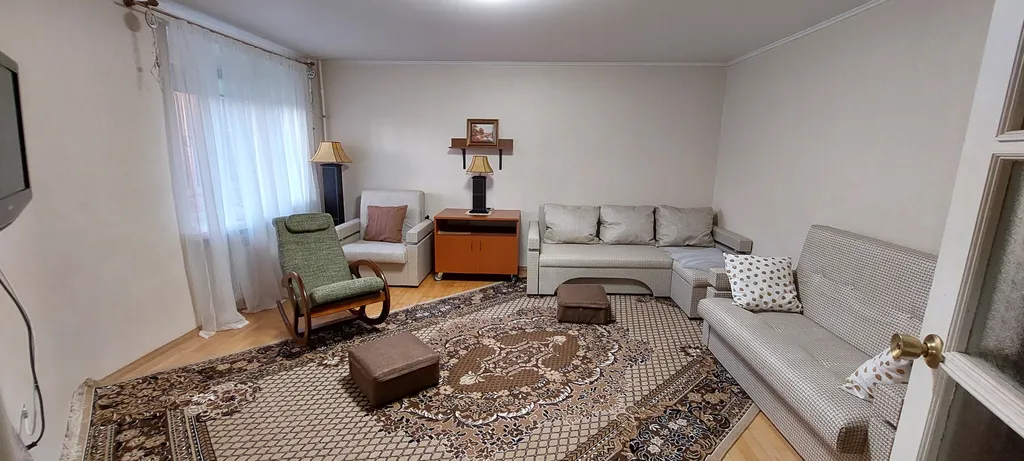 Большая квартира на Ольгином пруду.