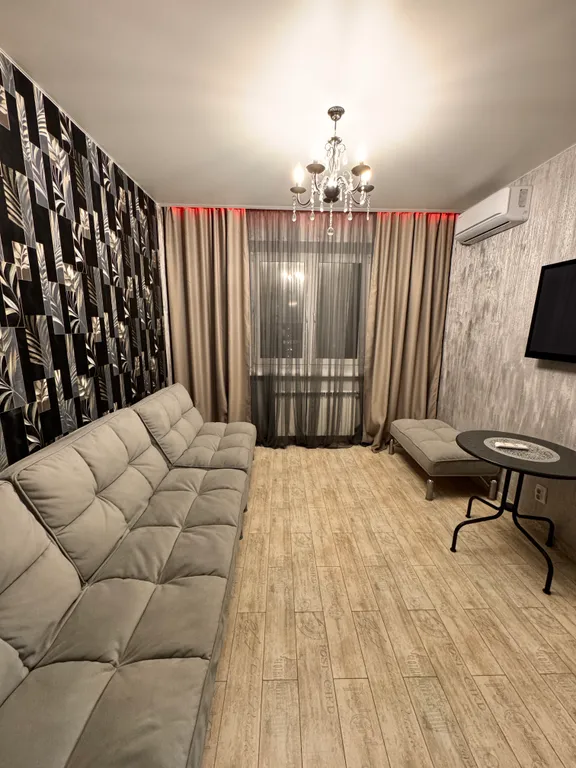 Омск Кировский у ТЦ Мега