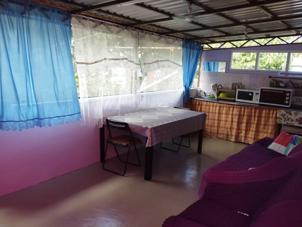 Уютный, летний, отдельный дом, в пешей доступности от моря