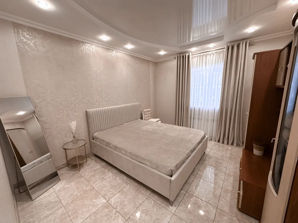 Дом с бассейном и баней в Самаре