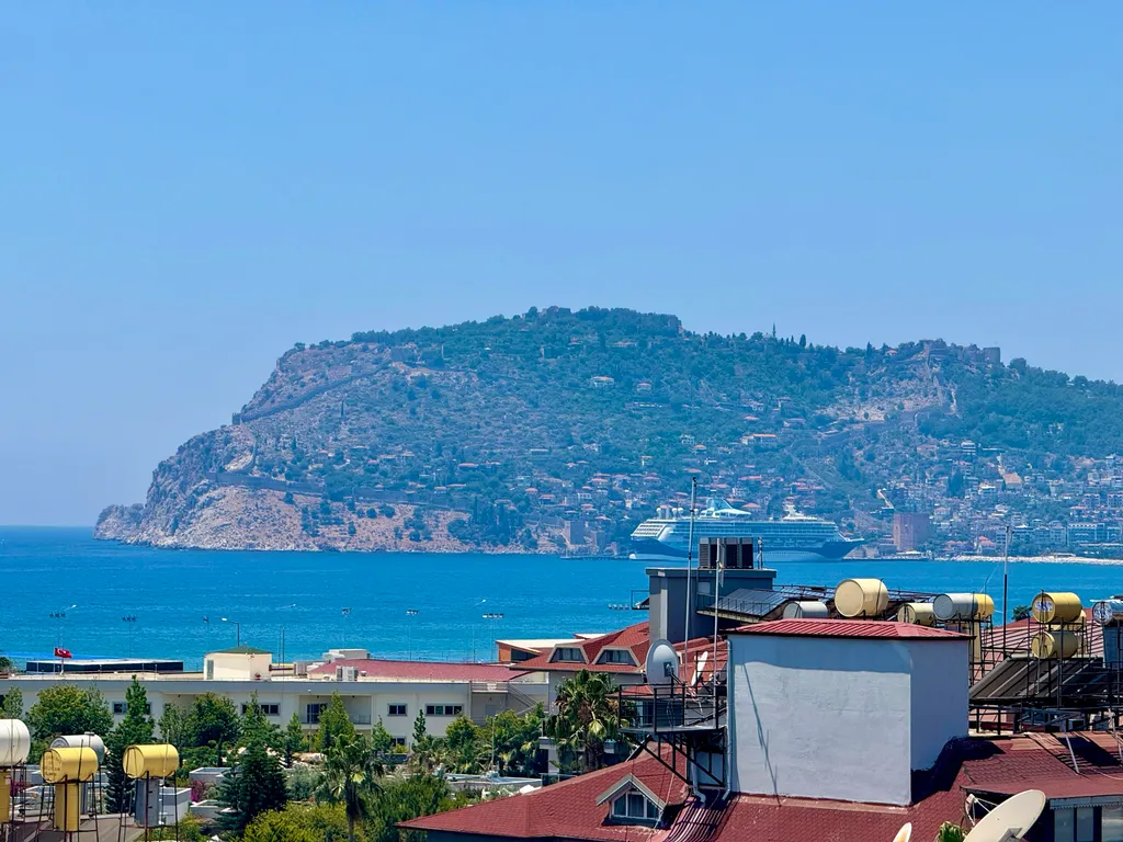 Квартира Luxury Flat 300m to the Beach — аренда посуточно в Аланья