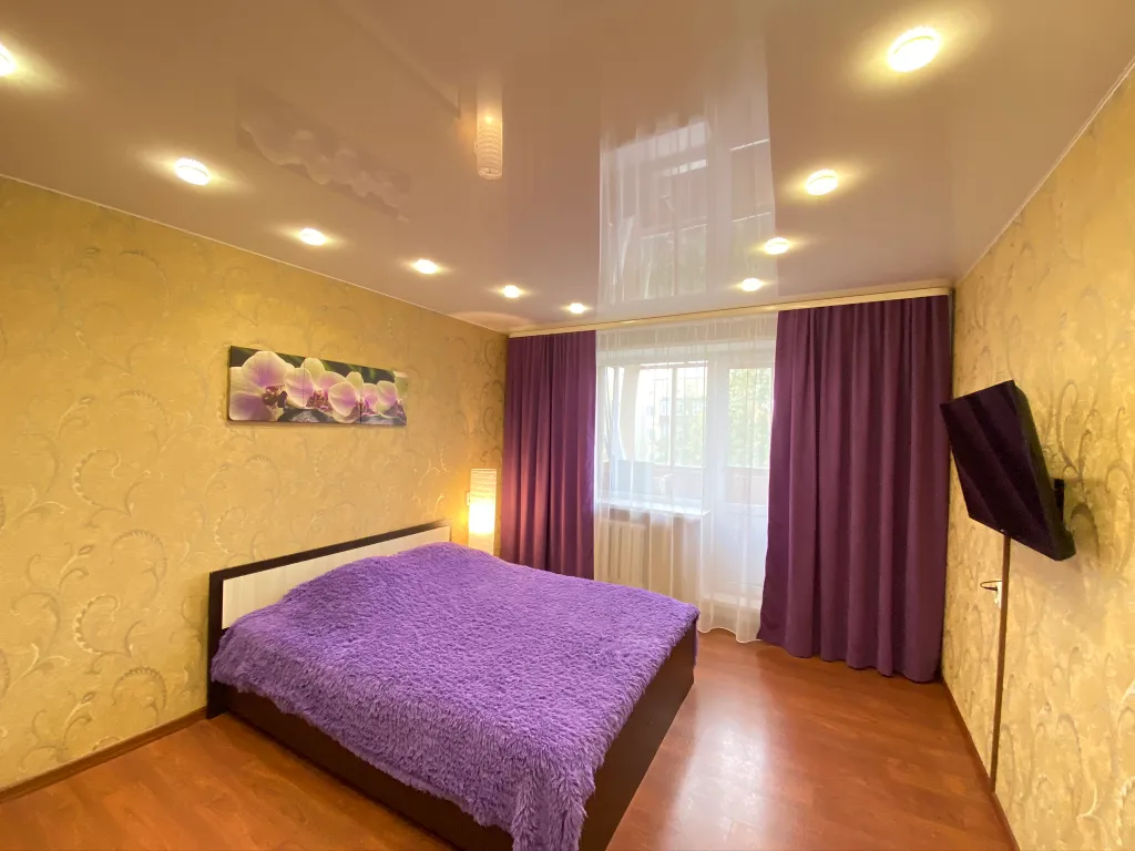 Уютная квартира рядом с Окружным травмцентром — аренда посуточно в Сургут