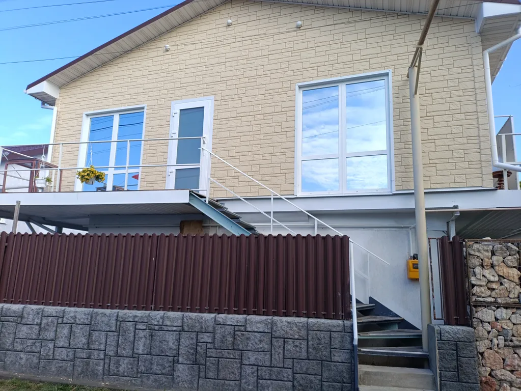 Тихая уютная квартира в частном секторе с балконом — аренда посуточно в Севастополь