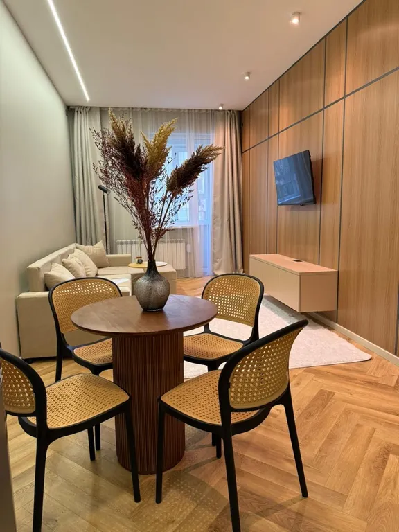 Уютная квартира с современным ремонтом в центре города