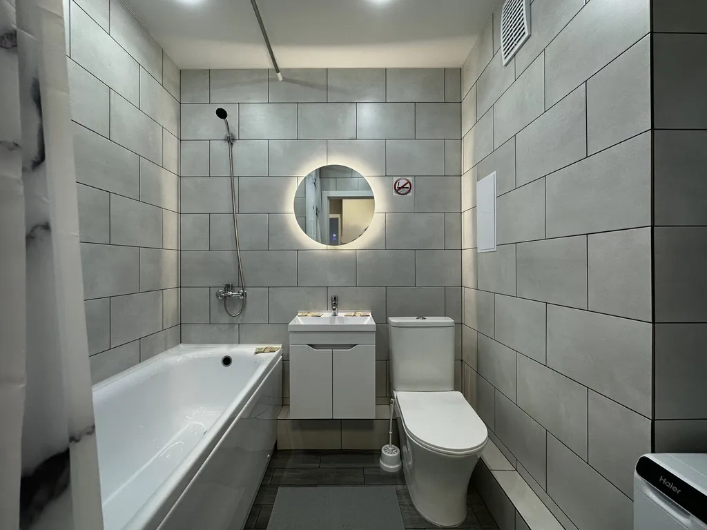 Квартира на Юркина 10