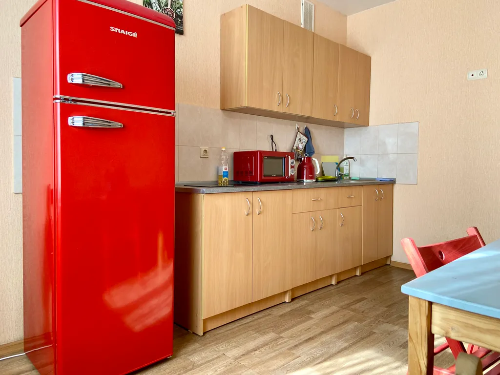 1-комнатная квартира, 15 минут до центра на автомобиле, с парковкой у дома