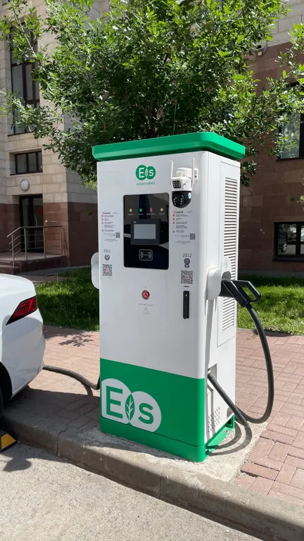 2-комнатная с видом на город возле набережной в старом центре Астаны