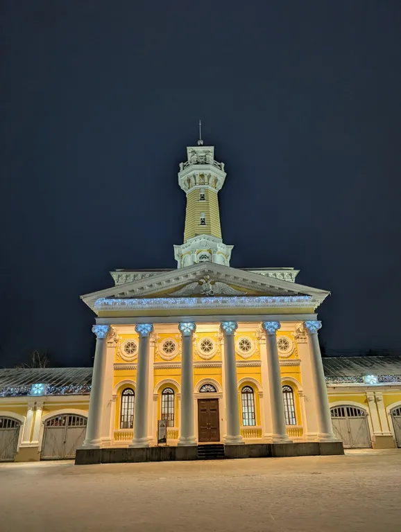 Уютная квартира с камином