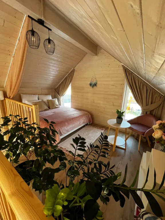 Дом с купелью на берегу реки