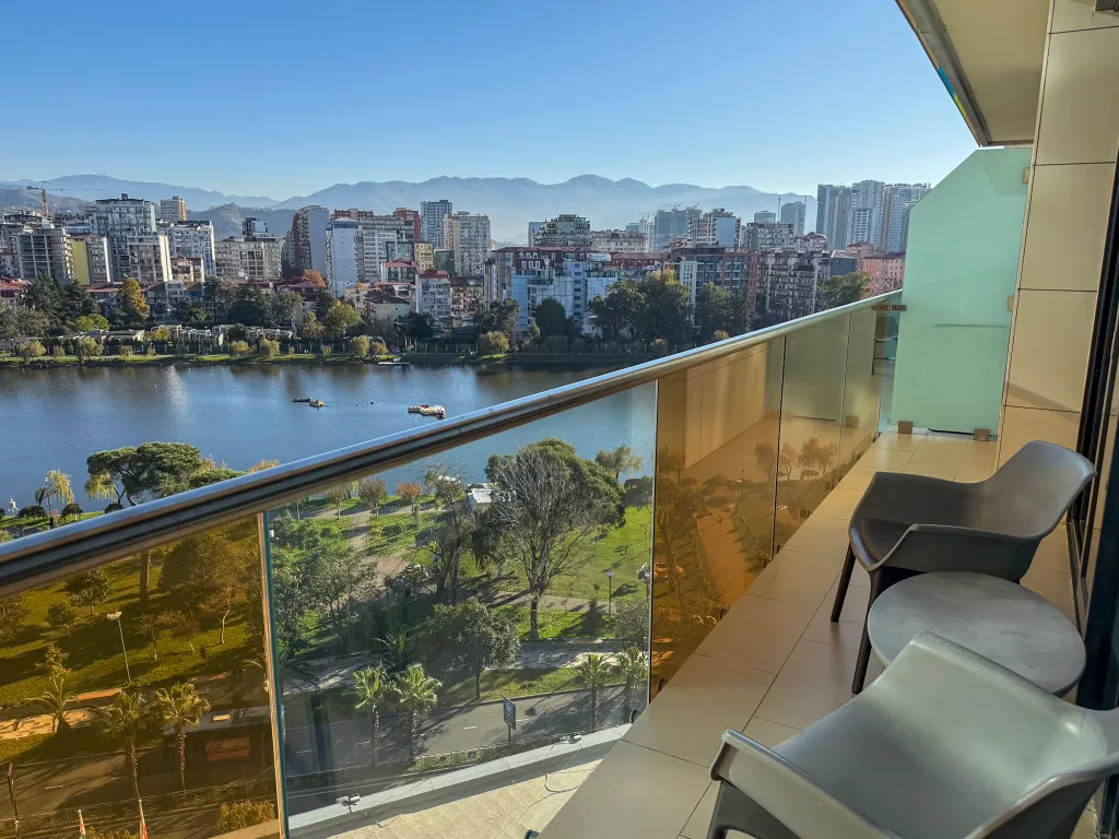 Двухкомнатная квартира на берегу моря, Bellevue Residence