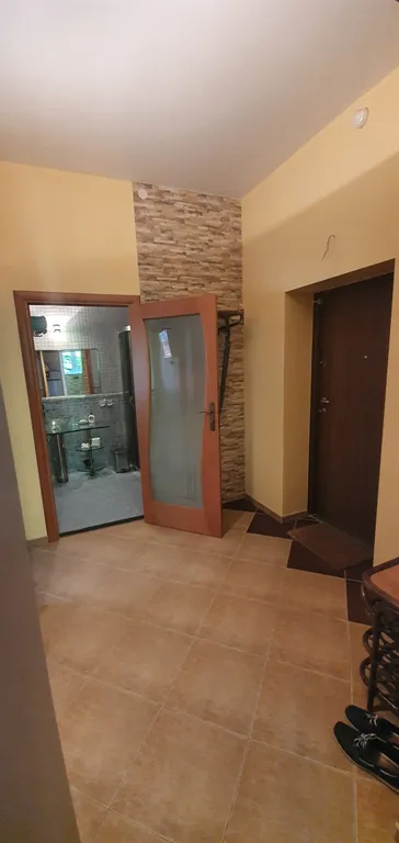 Просторная двухкомнатная квартира в курортном городе