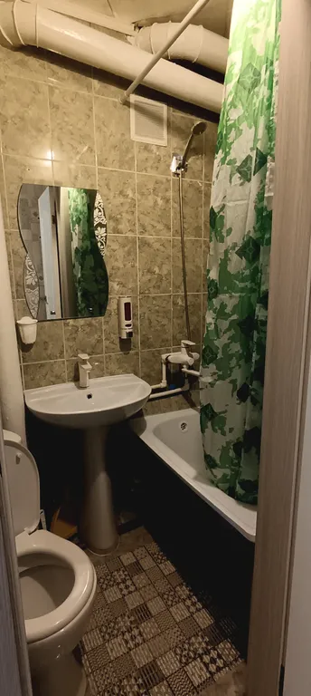 2-комнатная квартира с кондиционером без балкона в центре