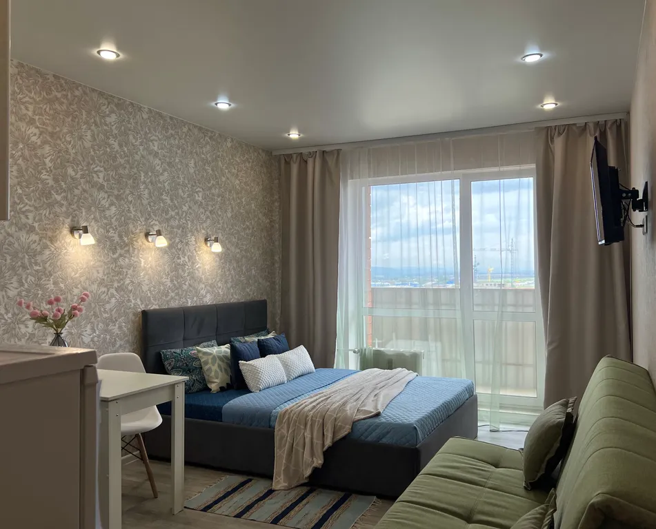 Студия с видом на аэропорт