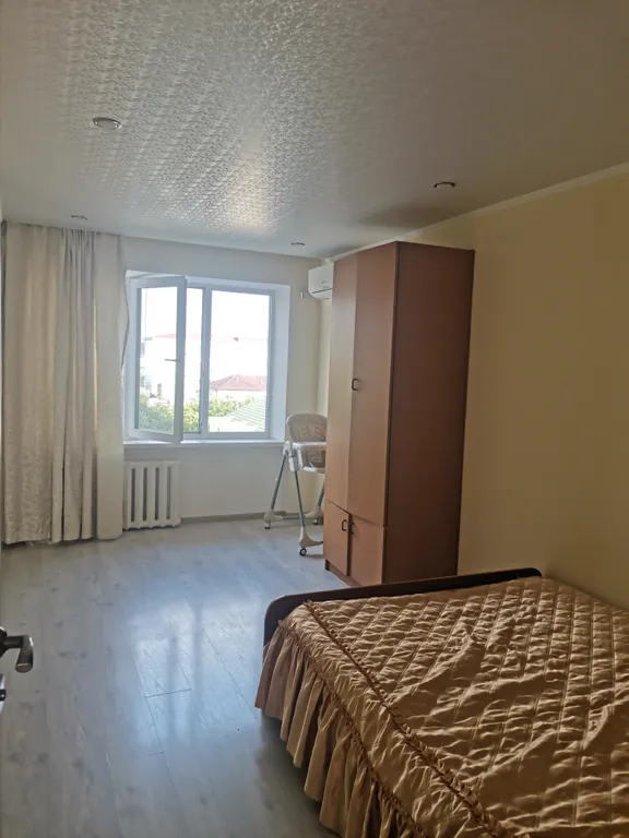 Уютная, светлая большая квартира с красивейшим видом на горы и море