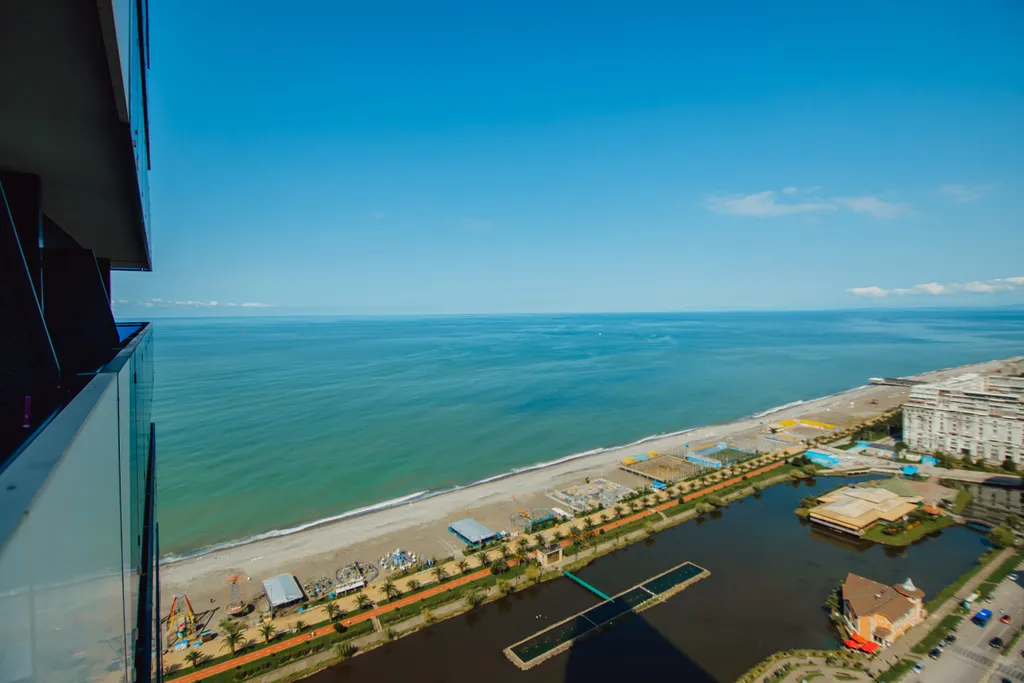 Апартаменты с видом на море первая линия Orbi City