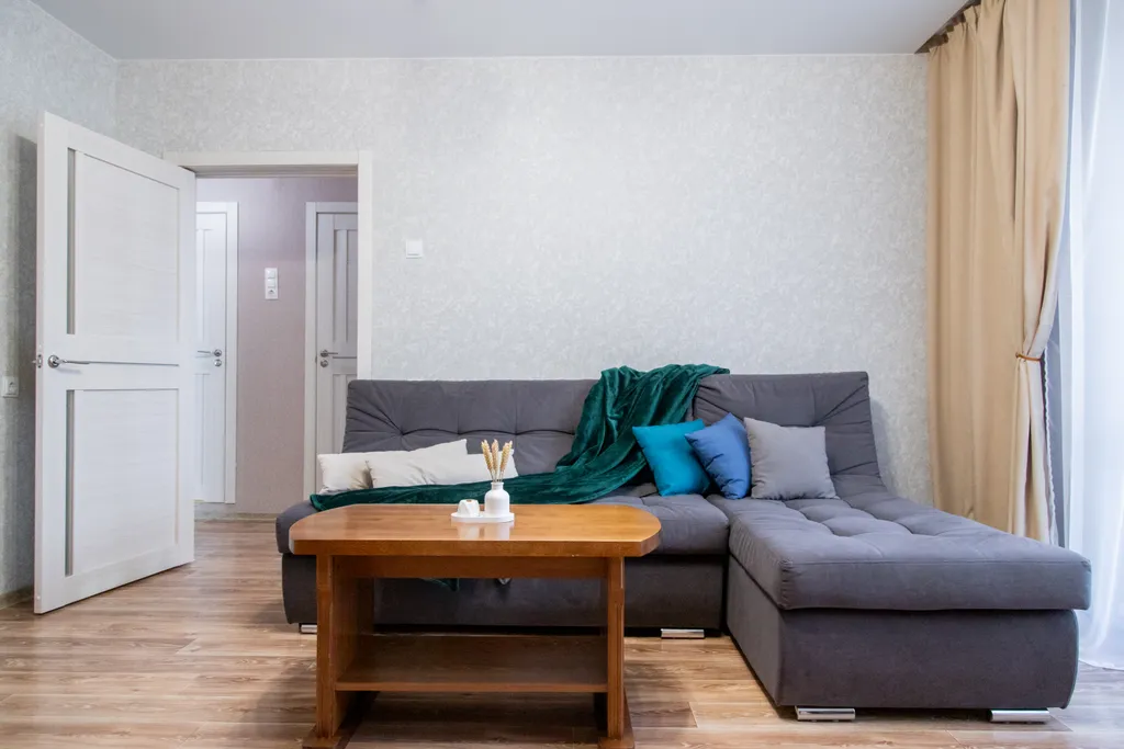 Просторная двухкомнатная квартира на берегу Енисея