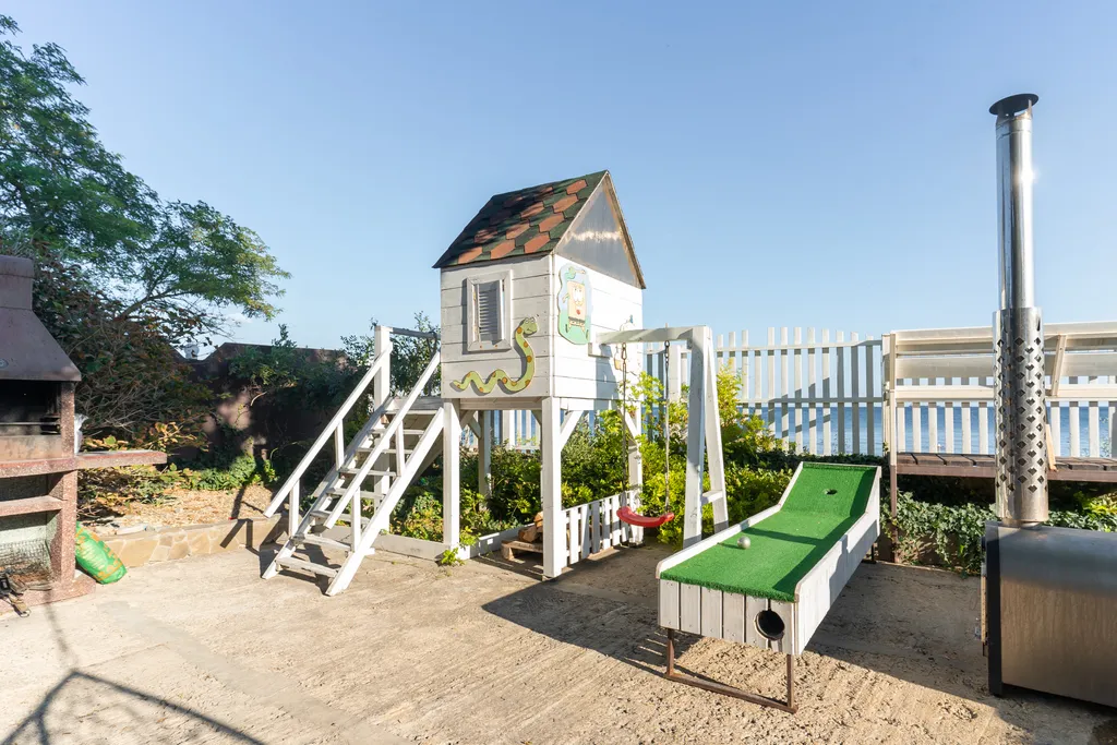 Коттедж Кипарис