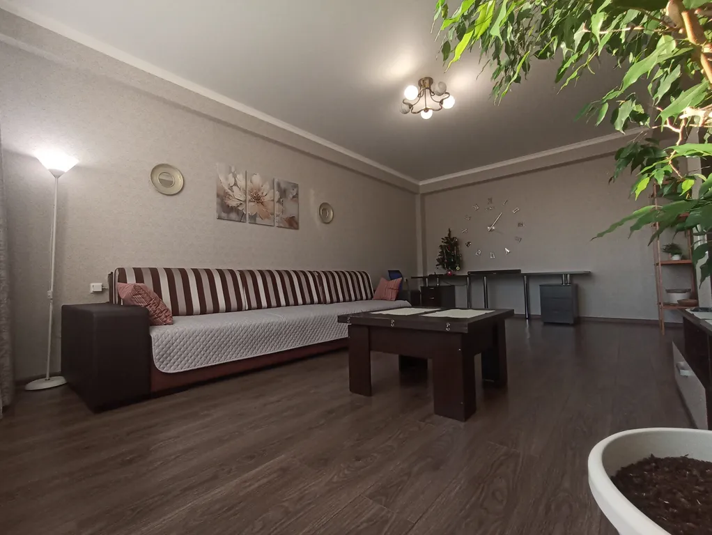 Просторная, светлая квартира в центре