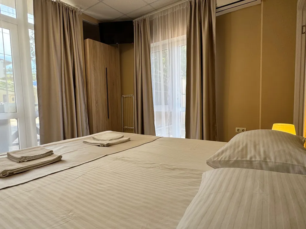 Квартира Квартира Двухкомнатный номер с кухней 1 этаж с отдельным входом — Геленджик