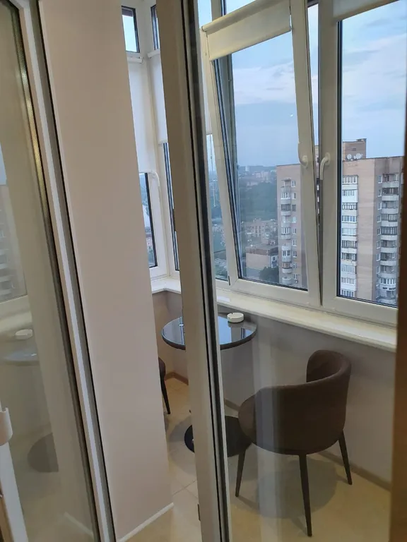 Квартира студия с оригинальным дизайнерским ремонтом