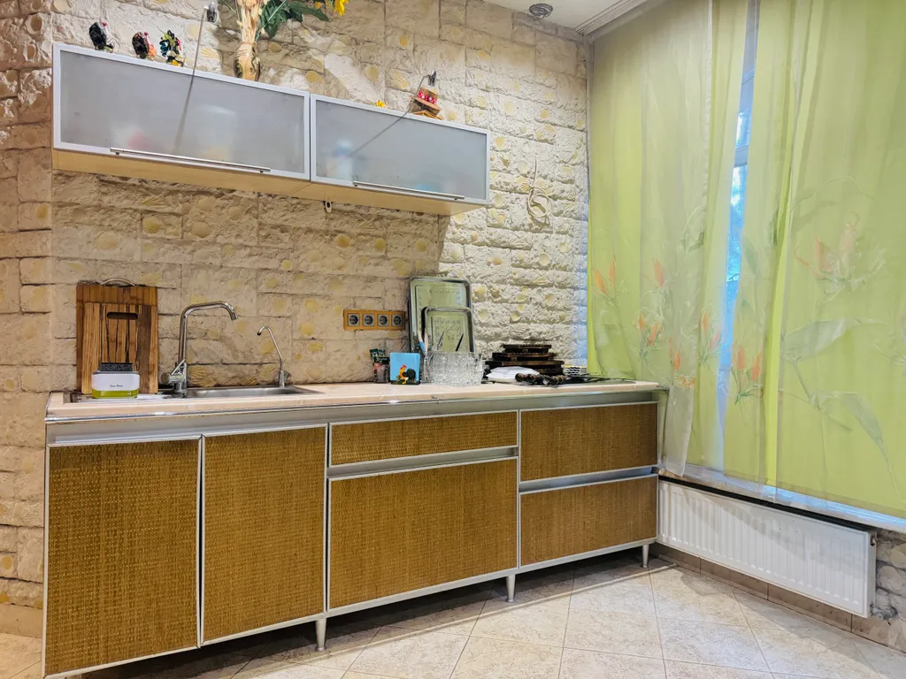 10-комнатный Дом