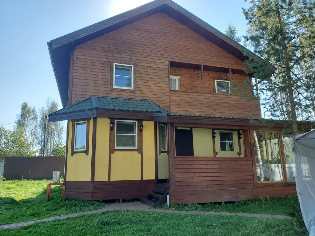 Загородный коттедж у леса