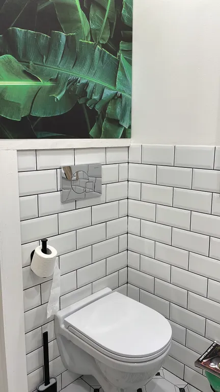 Дом с баней и купелью у леса