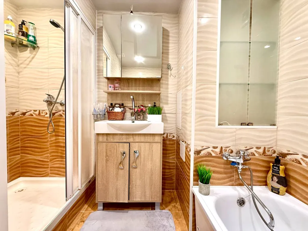 4-комнатная Квартира