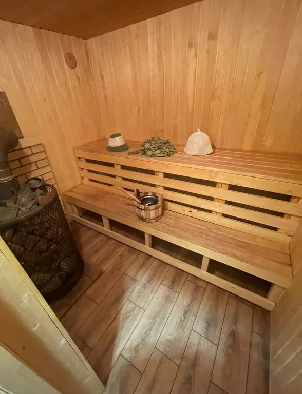 Коттедж Семейный дом с русской баней, беседками и мангалом — им. Морозова