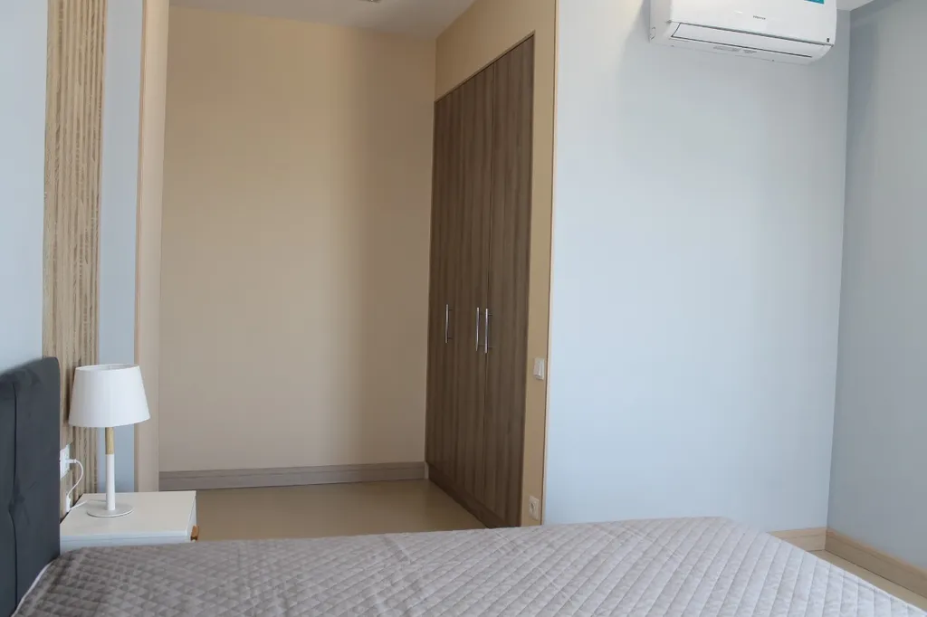 Шикарный двухуровневый апартамент с видом на море и горы