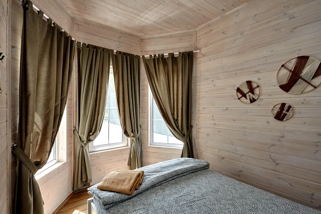 Уютный загородный дом с баней на дровах и теплым бассейном