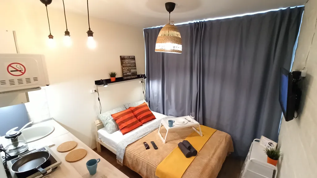 Квартира-студия возле ЖД Вокзала для проживания двоих гостей