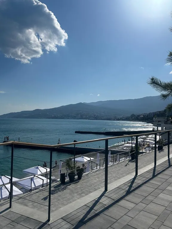 Квартира у пляжа "Изумрудный"