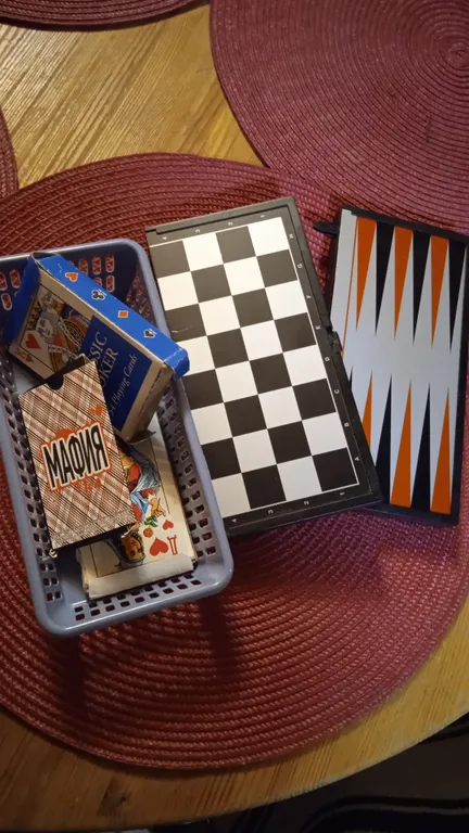 Охотничий дом с медведем на Ладоге