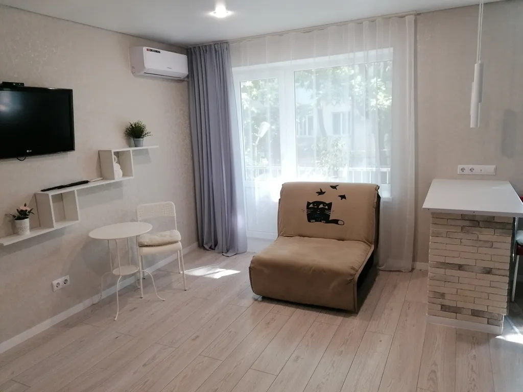 Уютная квартира-студия в центре поселка