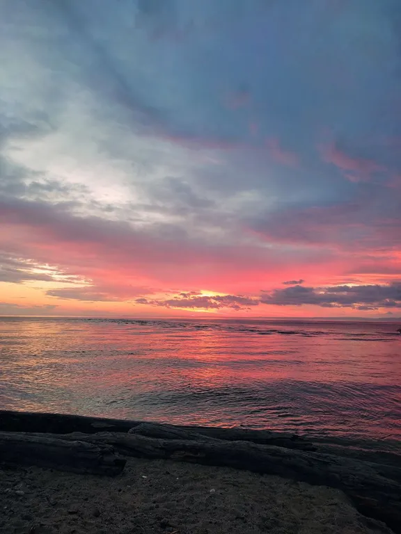 Бурундуки - уютный дом на Байкале на границе заповедника