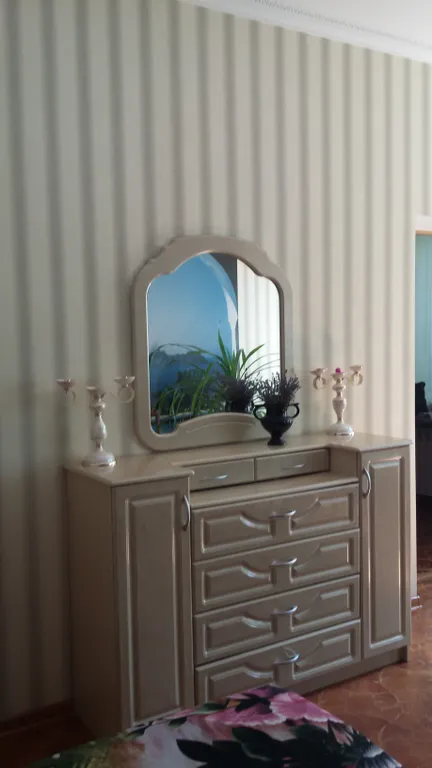 Часть дома в центре с парковкой