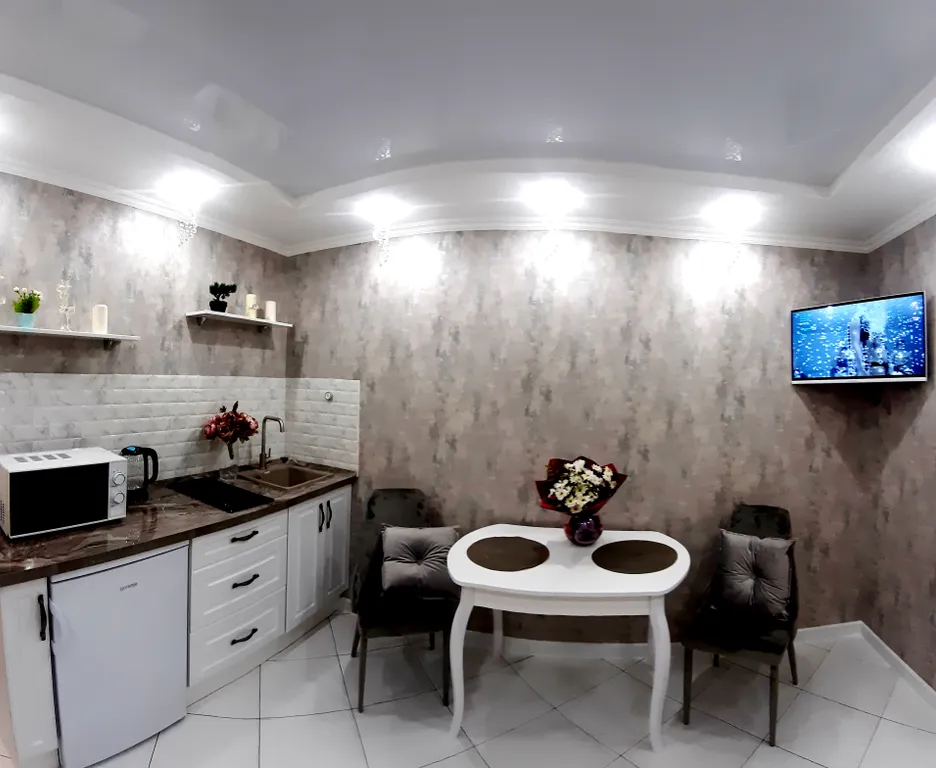 Стильная небольшая квартира с раздельными спальными местами