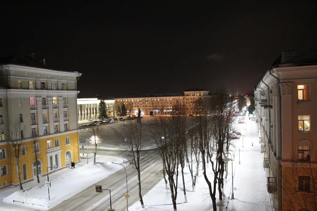 2-комнатная квартира в удобном районе: рядом Севмаш, ул. Ленина