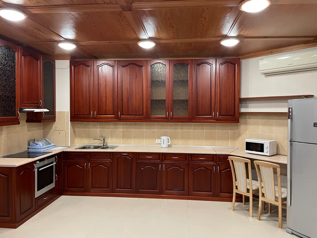 Квартира Квартира Комфортная просторная студия в тихом центре рядом с парком — Новосибирск