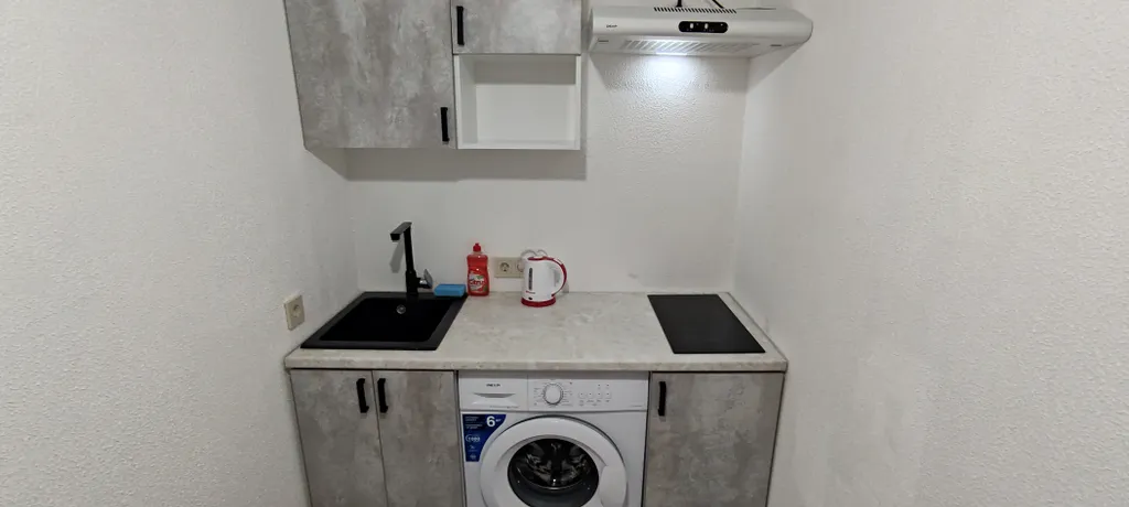 Квартира Квартира 2комн. Апарт автоном. Отоплен, кухня, стирка, балконы, изолированные спальни — Судак