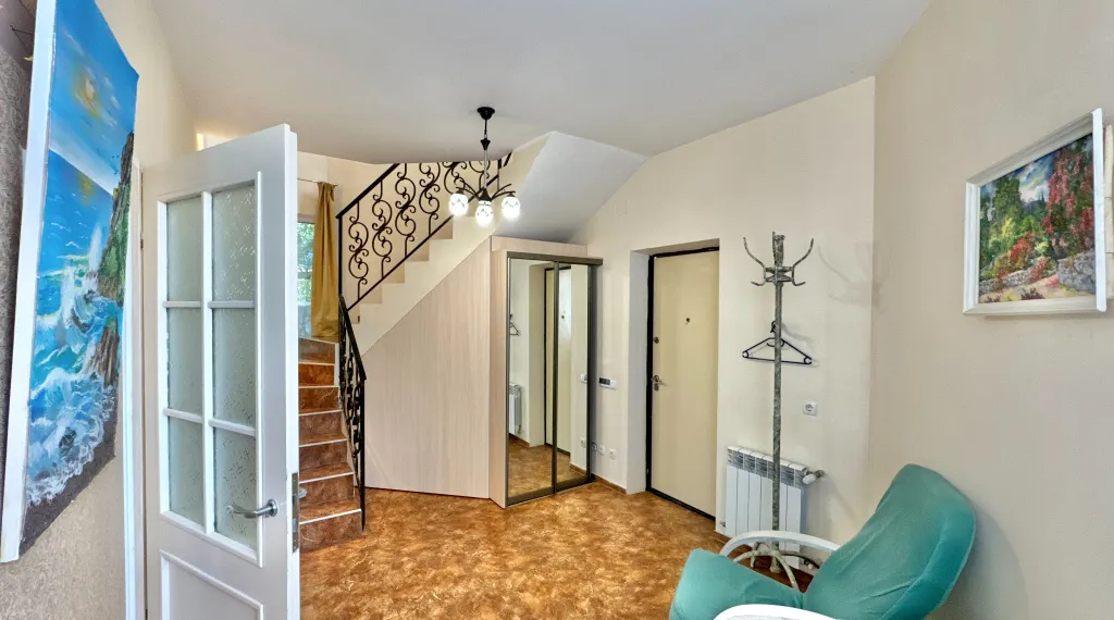 Домик с садом в Кореизе возле ялты